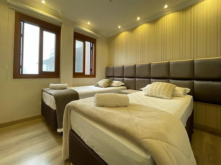 Sophisticated Apartment in a Great Location