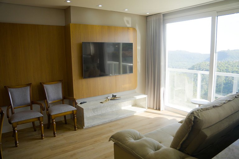 Apto 3 Suítes com Vista Espetacular para o Vale