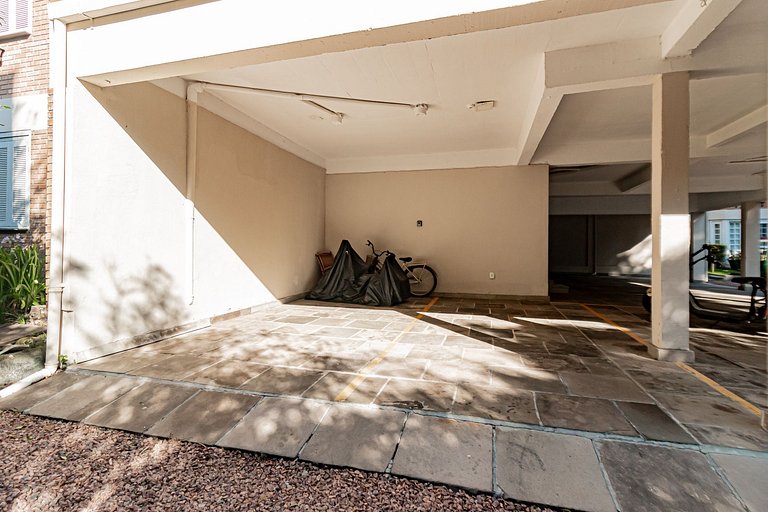 Vista Incrível para o Lago em Condomínio de Luxo!