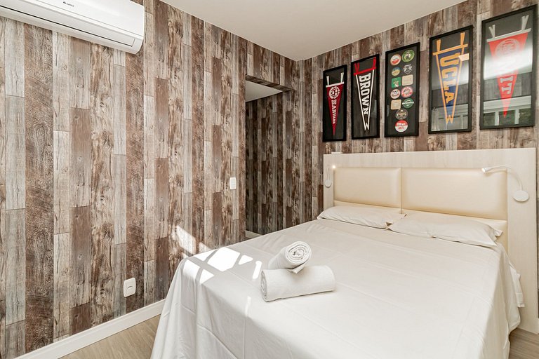 Vista Incrível para o Lago em Condomínio de Luxo!