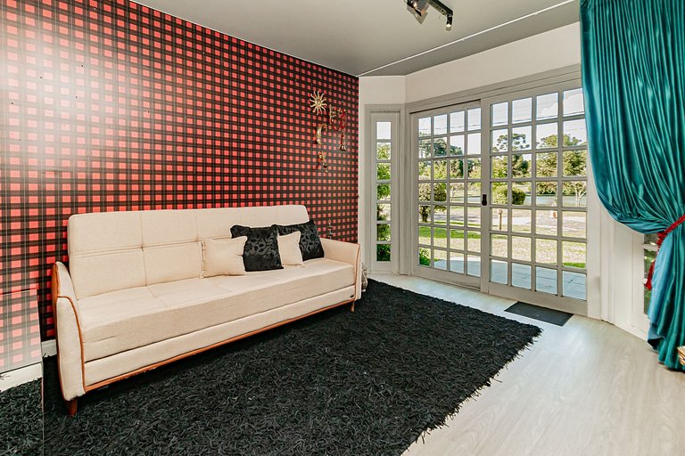 Vista Incrível para o Lago em Condomínio de Luxo!